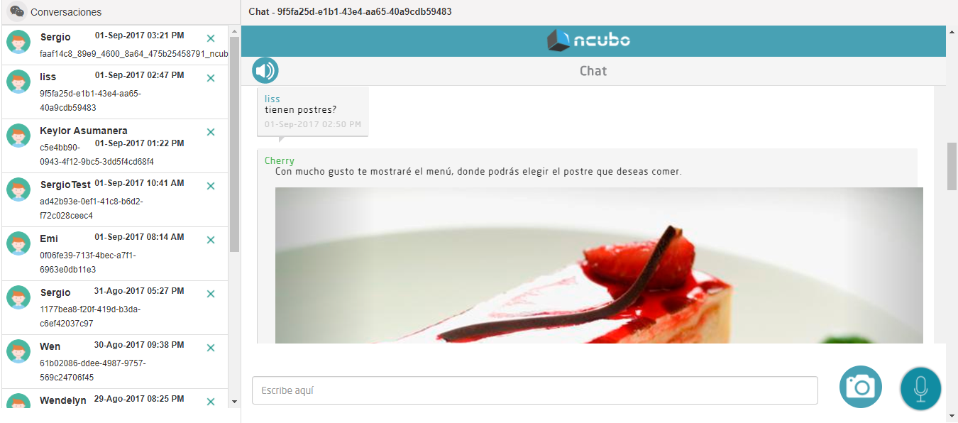 Bandeja de conversaciones de prueba del chatbot, que responde con el menú de postres a la pregunta «¿tienen postres?»